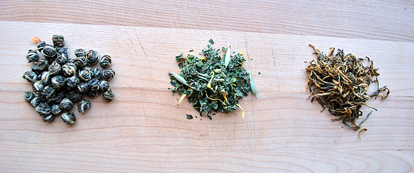 Loose-Leaf Tea Leaves by TheMeaningofTea.com